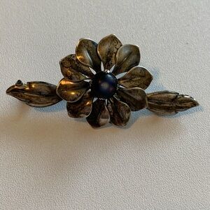 Elegant Antique Sterling Silver Flower Brooch by Kreisler